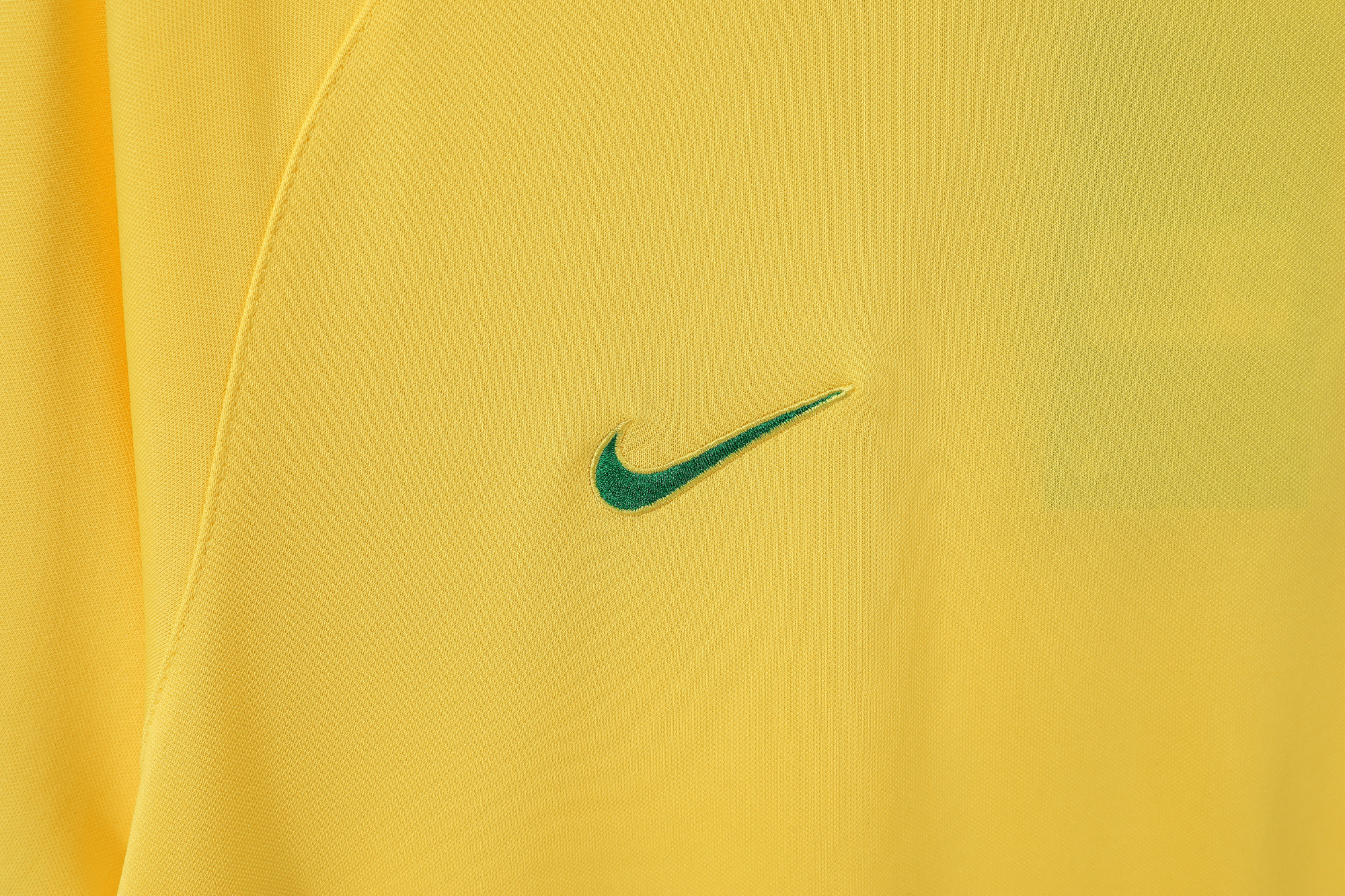 Brazil 2000-02 Home Shirt - Image 4