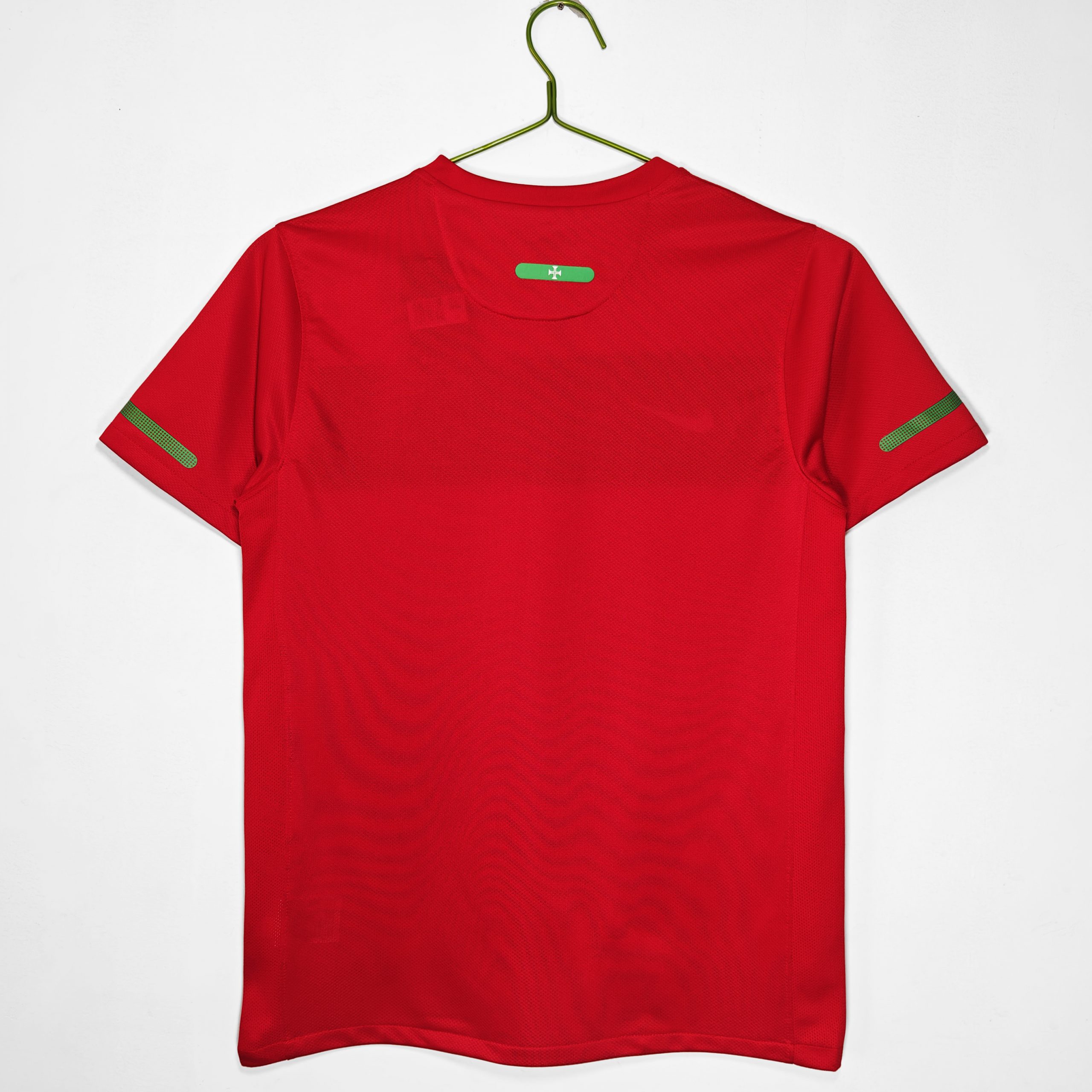 Portugal 2010-11 Home Shirt - Image 2