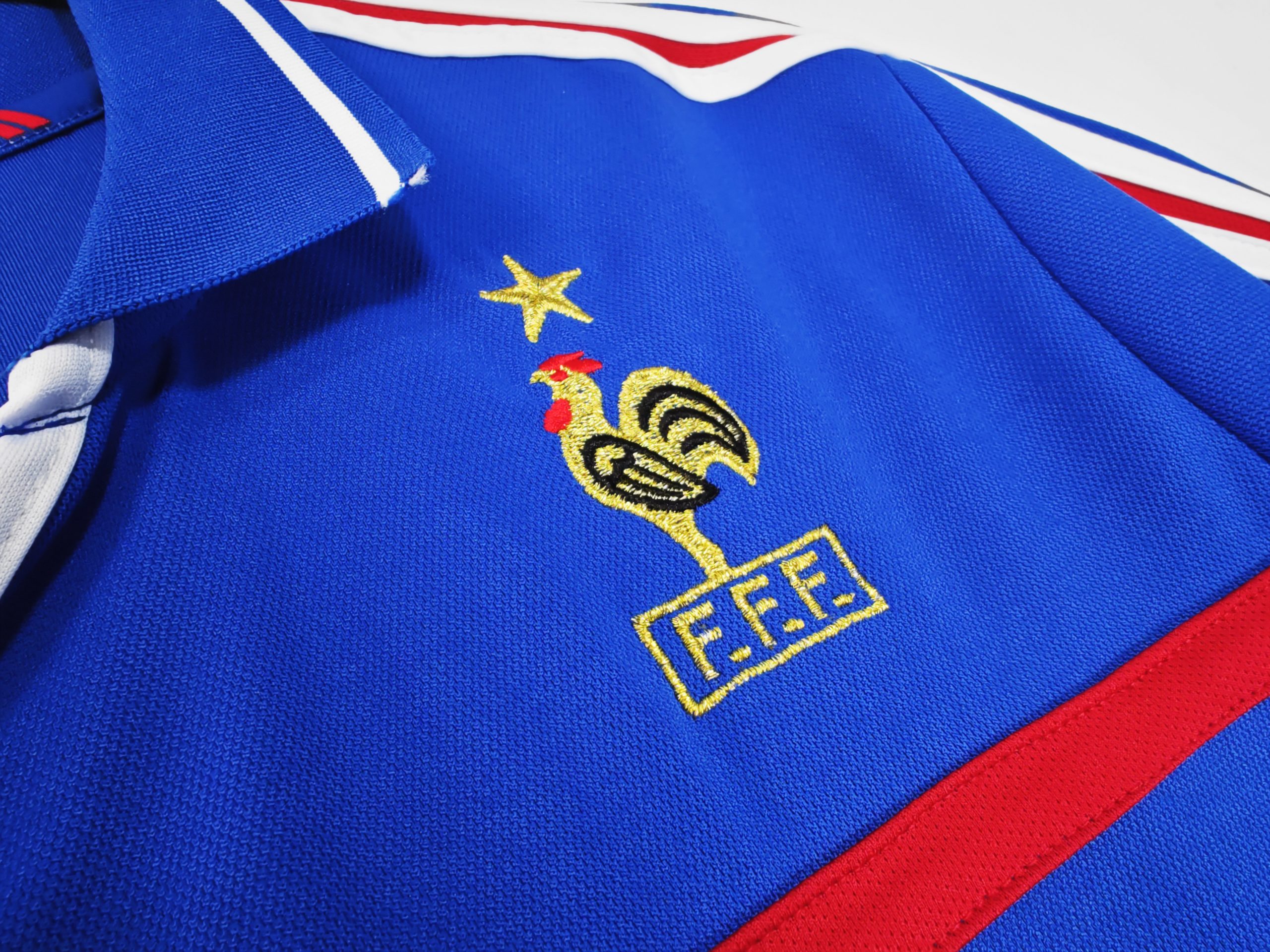France 2000-02 Home Shirt - Image 3