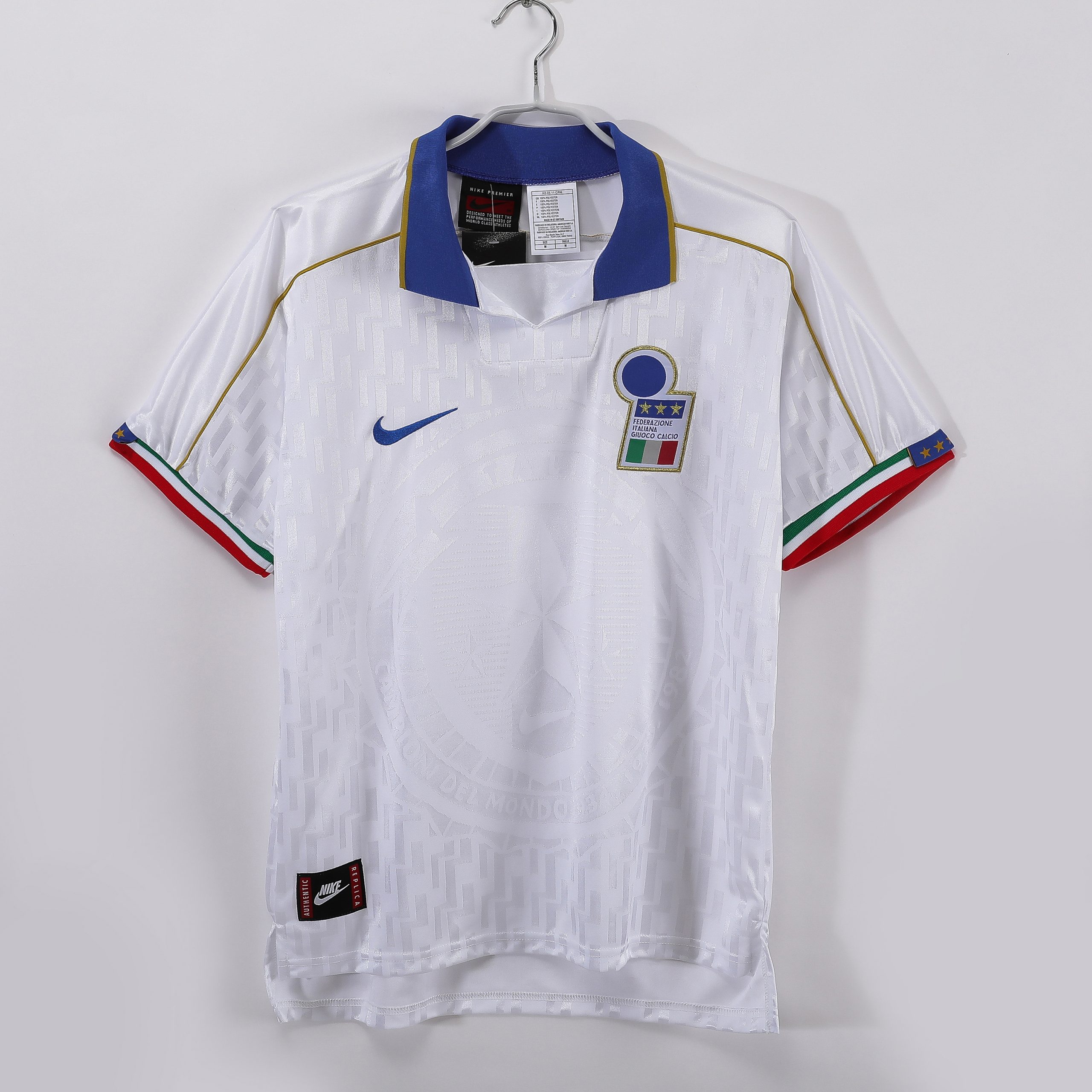 Italy 1995/96 Away Shirt