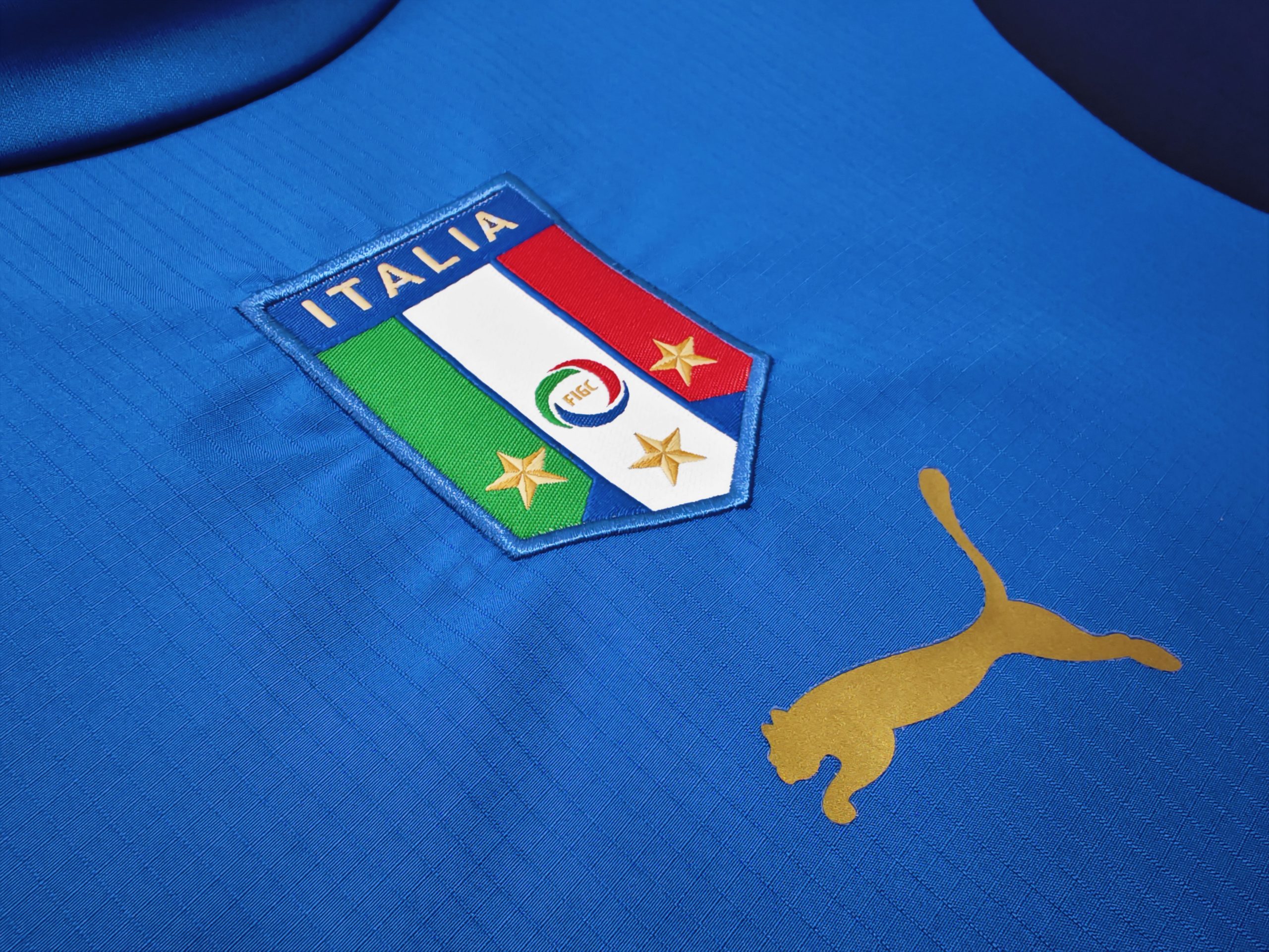 Italy 2006-07 Home Shirt - Image 3