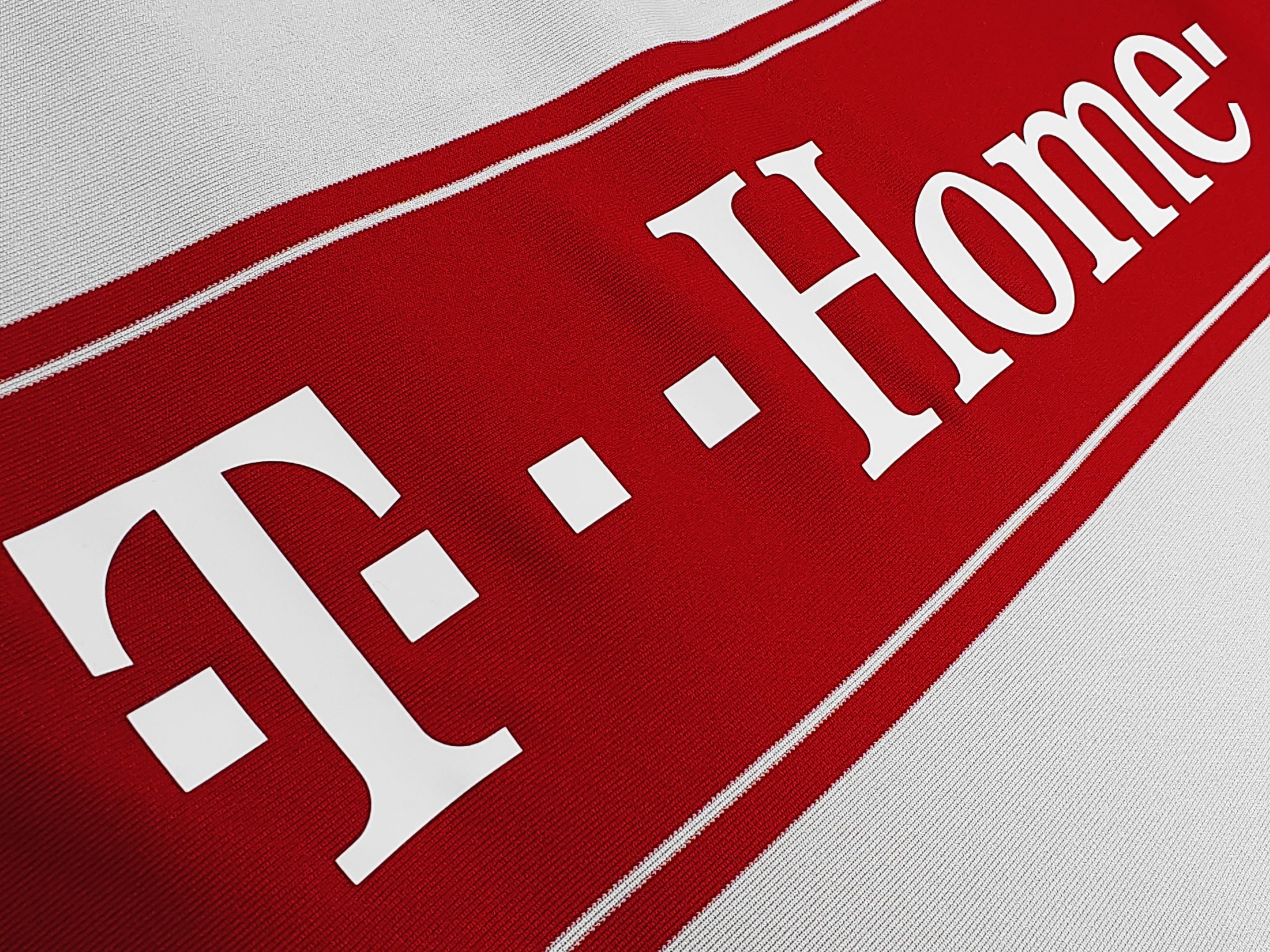 Bayern Munich 2007-08 Home Shirt - Image 4