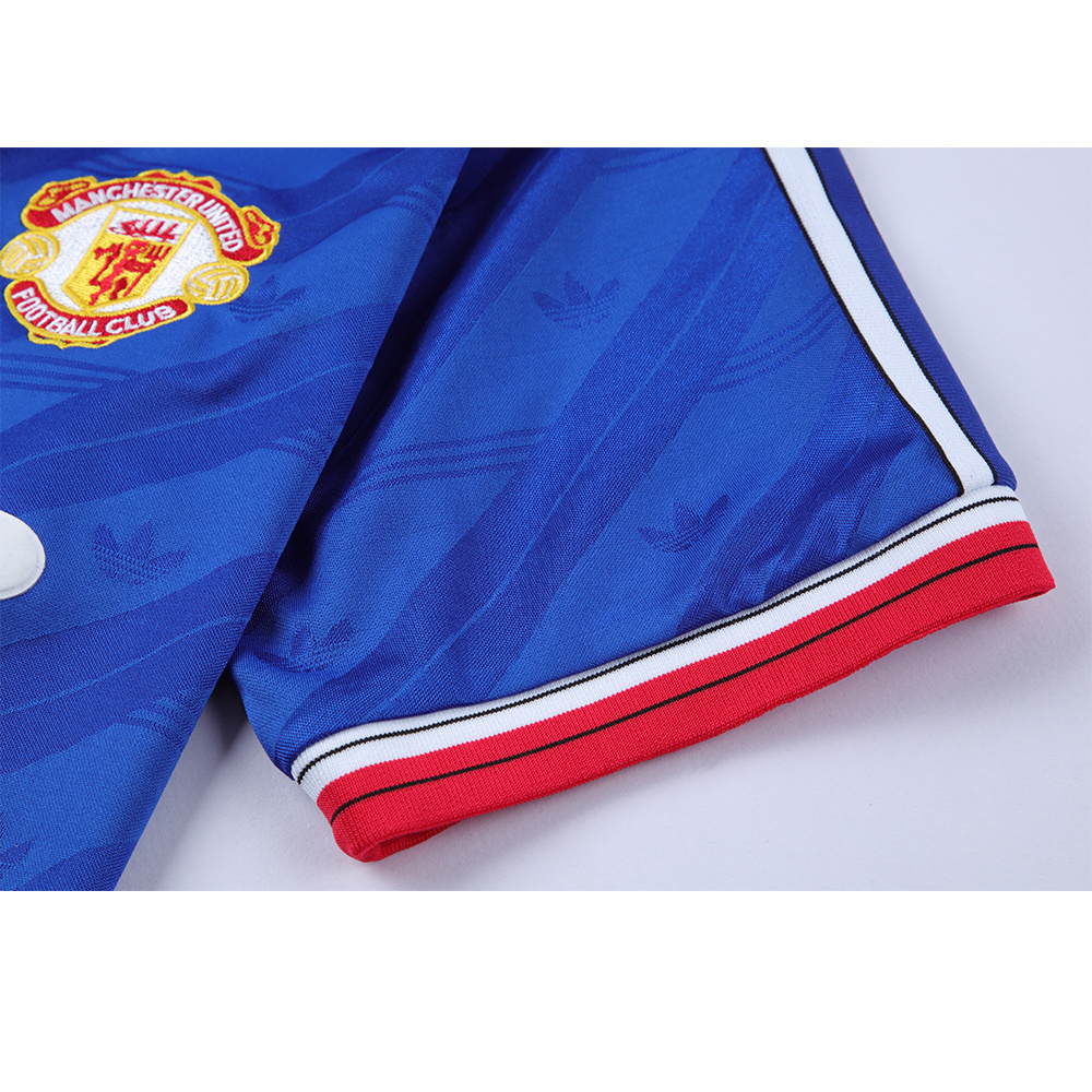 Manchester United 1986-88 Third Shirt - Image 6