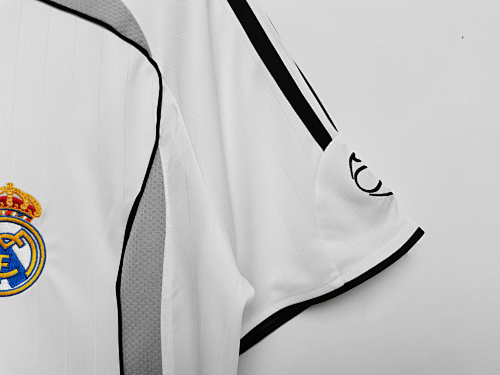 Real Madrid 2006-07 Home Shirt - Image 7