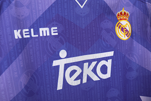 Real Madrid 1996-97 Away Shirt - Image 3