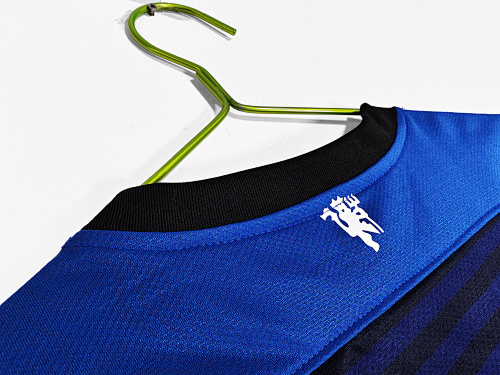 Manchester United 2011-12 Away Shirt - Image 7